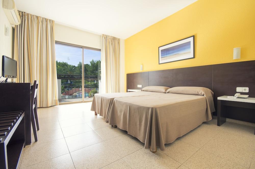 Azuline Hoteles Mar Amantis & II Сан-Антонио-Абад Экстерьер фото