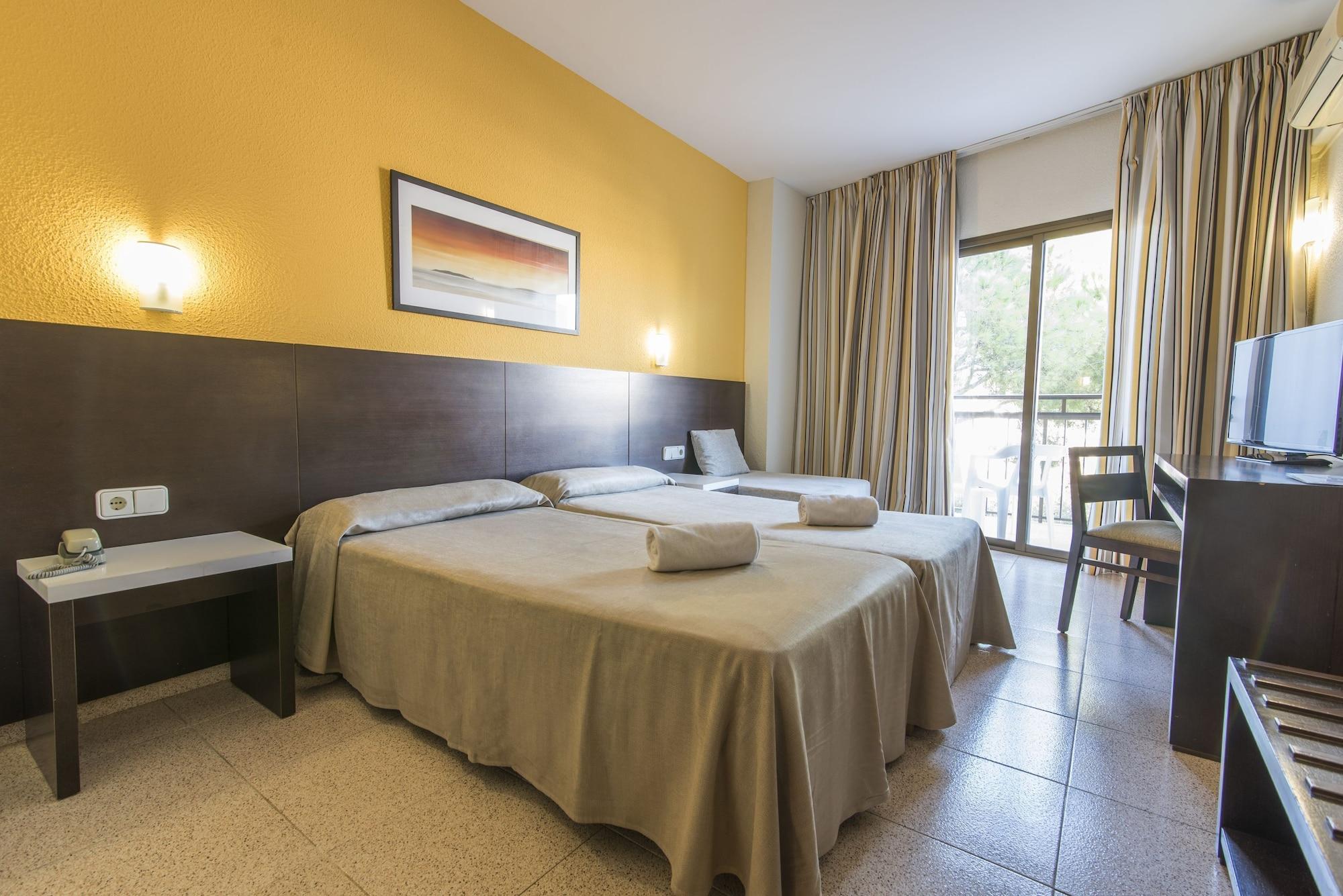 Azuline Hoteles Mar Amantis & II Сан-Антонио-Абад Экстерьер фото