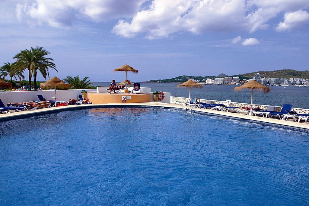 Azuline Hoteles Mar Amantis & II Сан-Антонио-Абад Экстерьер фото